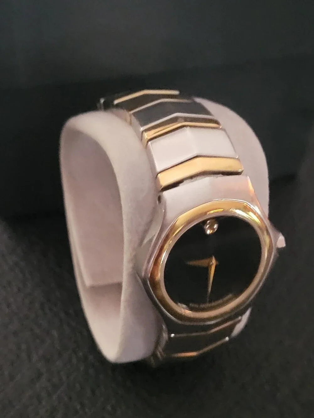 Authentic Movado Museum Watch 24mm Black Two-Tone Extra Links Box Papers